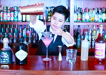 【佛山展翅調酒咖啡西點培訓學校】女調酒師晨晨